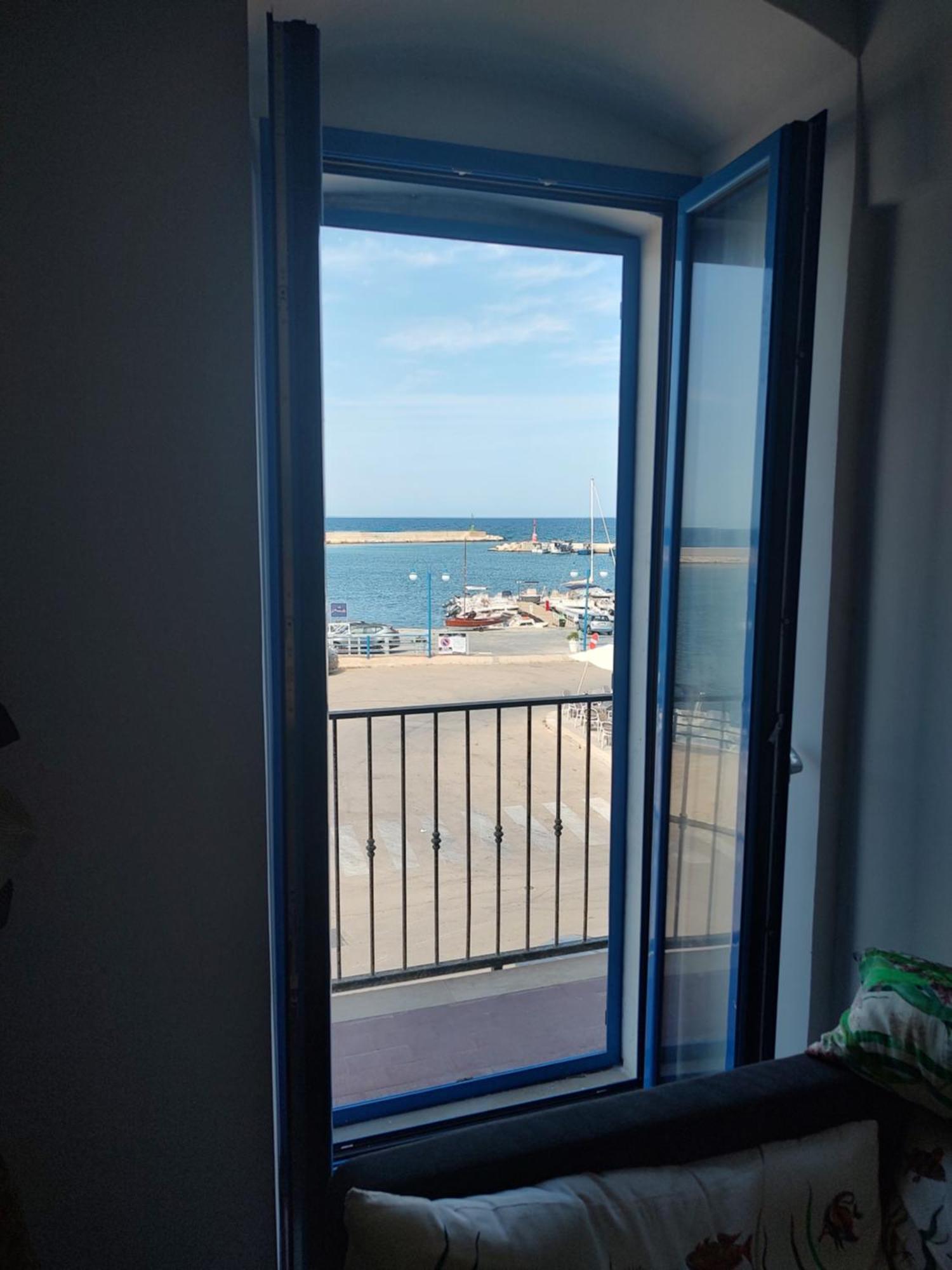ヴィッラノーヴァ・ディ・オストゥーニ Fronte Del Mare - Seafront Terraceヴィラ エクステリア 写真
